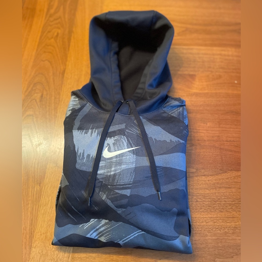 Nike Therma-Fit Hoodie Black, Gray and White Camo style design. Like New!